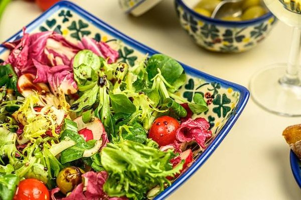 Comment faire une salade composée équilibrée et gourmande ?